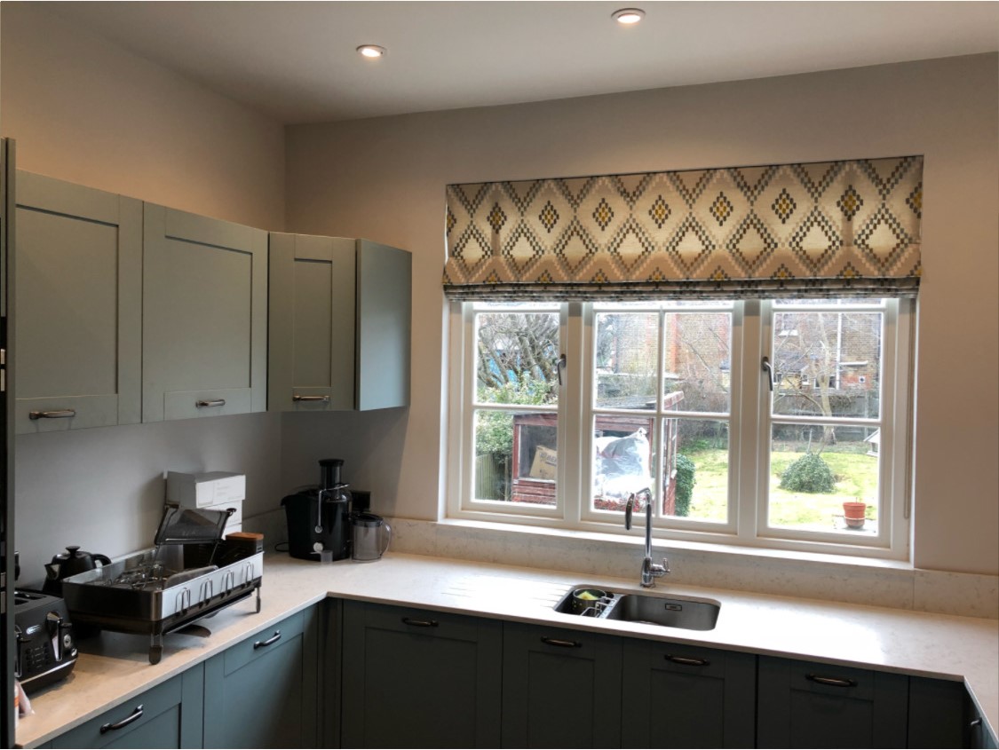 Maintenance of Roman blinds